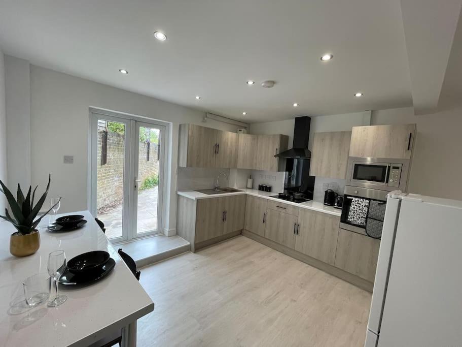 Ed Executive Ipswich Accommodation Bagian luar foto